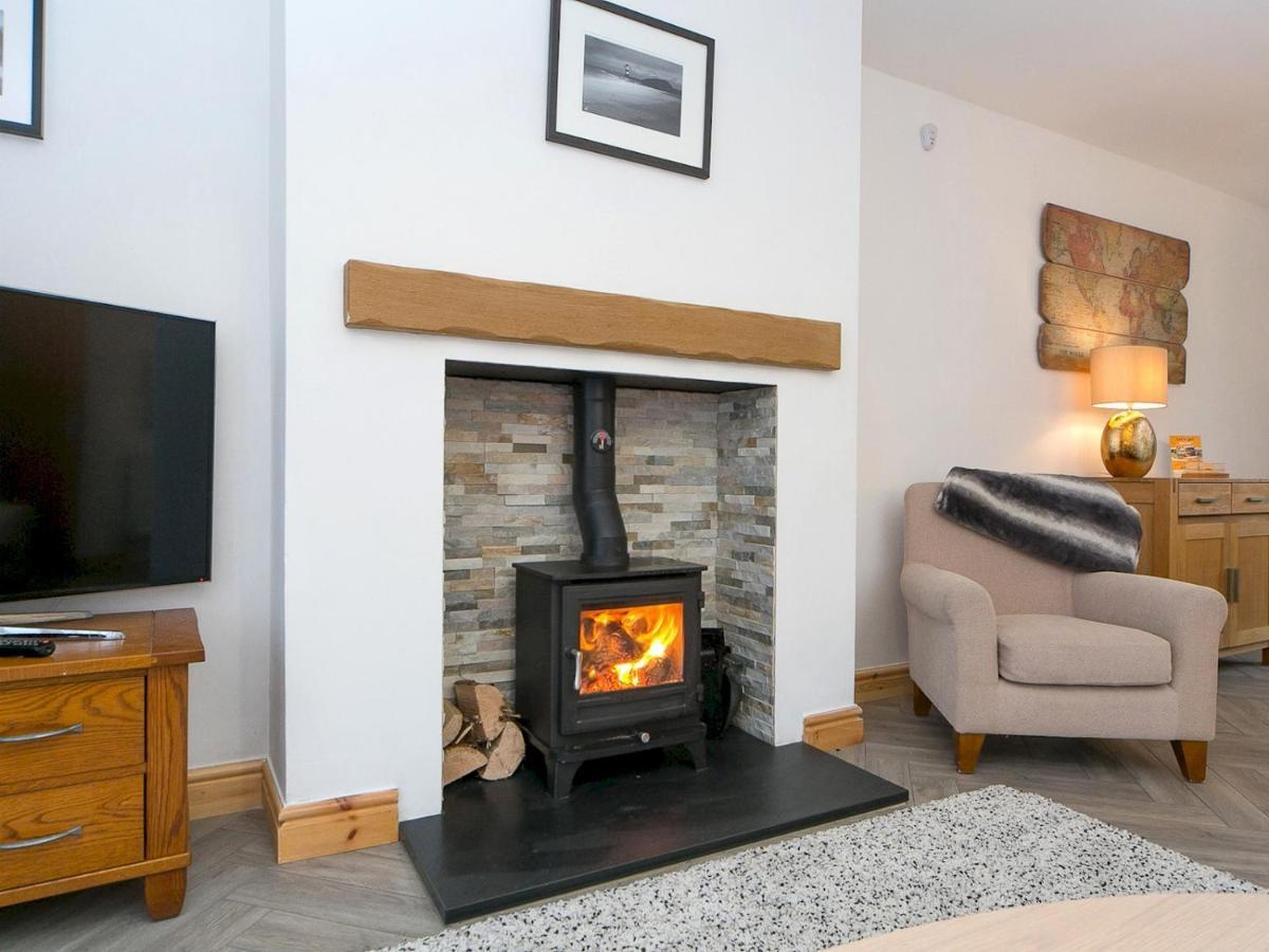Pass The Keys Modern Coastal Home In Bull Bay Amlwch Extérieur photo