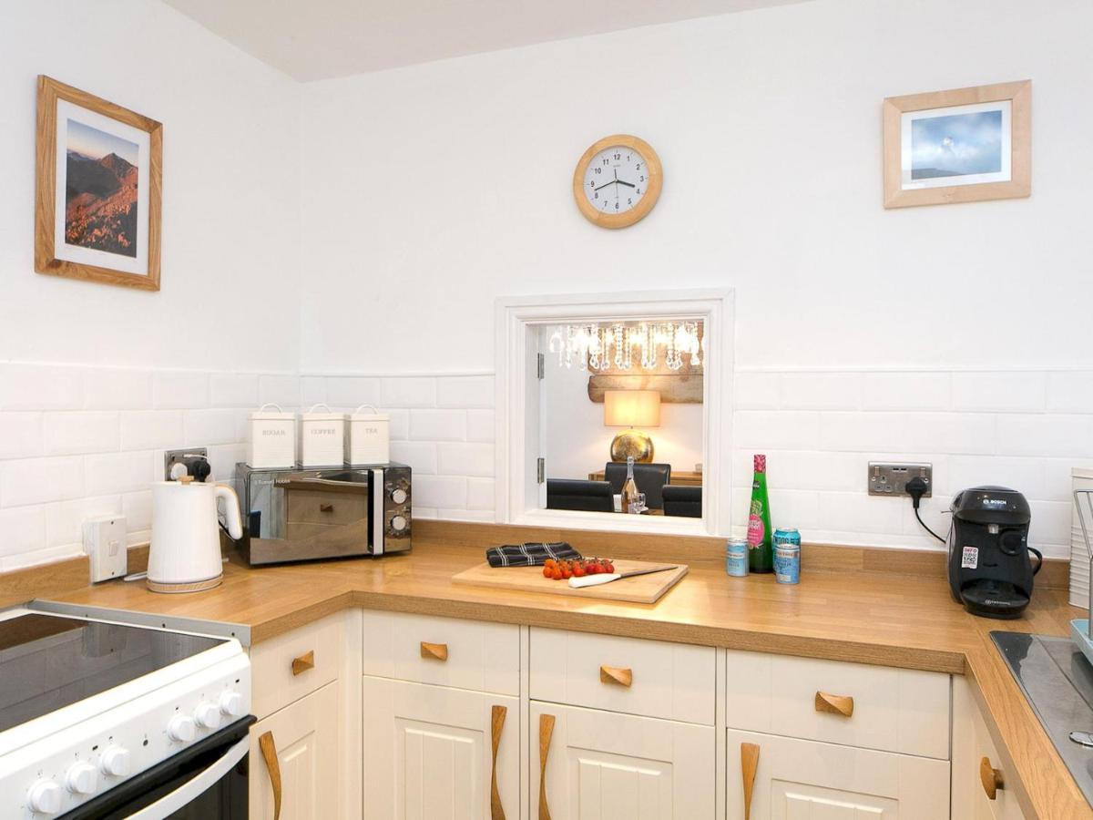 Pass The Keys Modern Coastal Home In Bull Bay Amlwch Extérieur photo